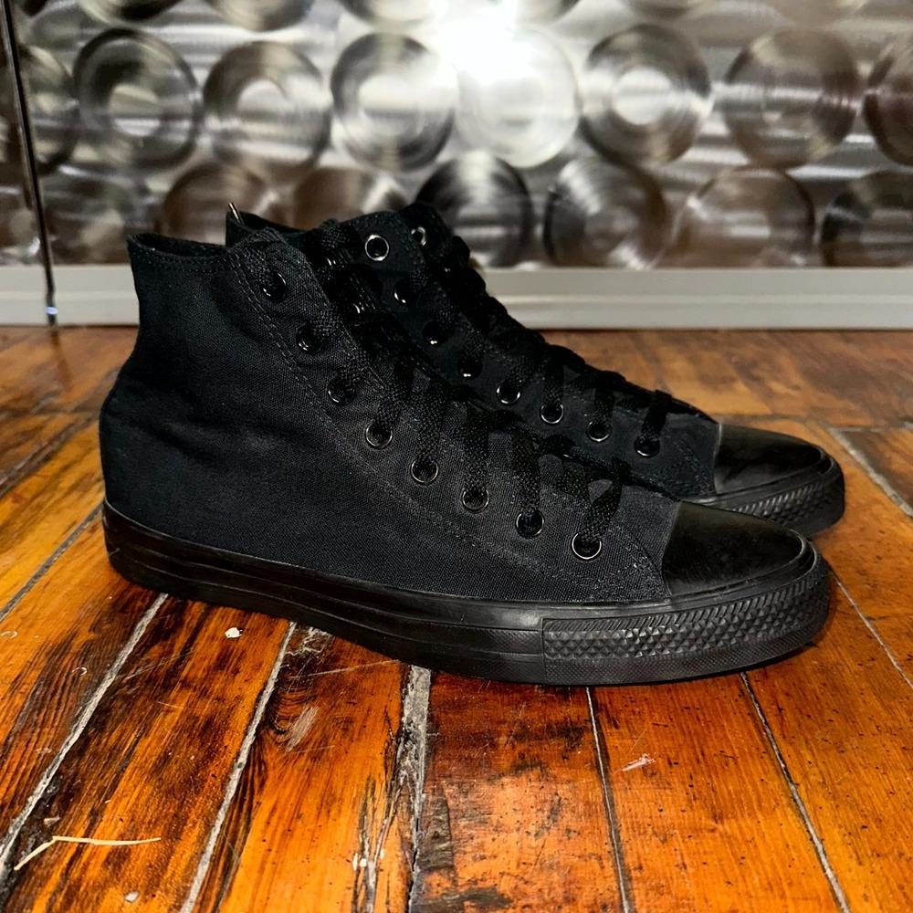 Converse Chuck Taylor All Star High Top Sneakers Unisex M10 W12 Black Lace Up